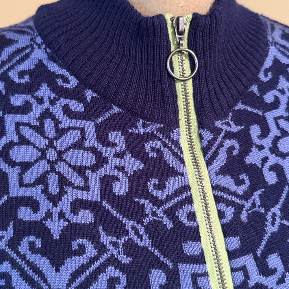 Icelandic Design Stylish Multicolor Women's Sweater Cardigan Jacket - Picture 2 of 5